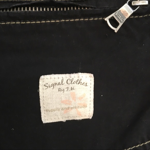 .Signal Clothing black detailed cotton shorts Runs Small More like a 4 US - Picture 9 of 12